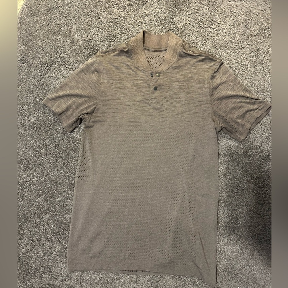 Lululemon metal vent tech polo size S